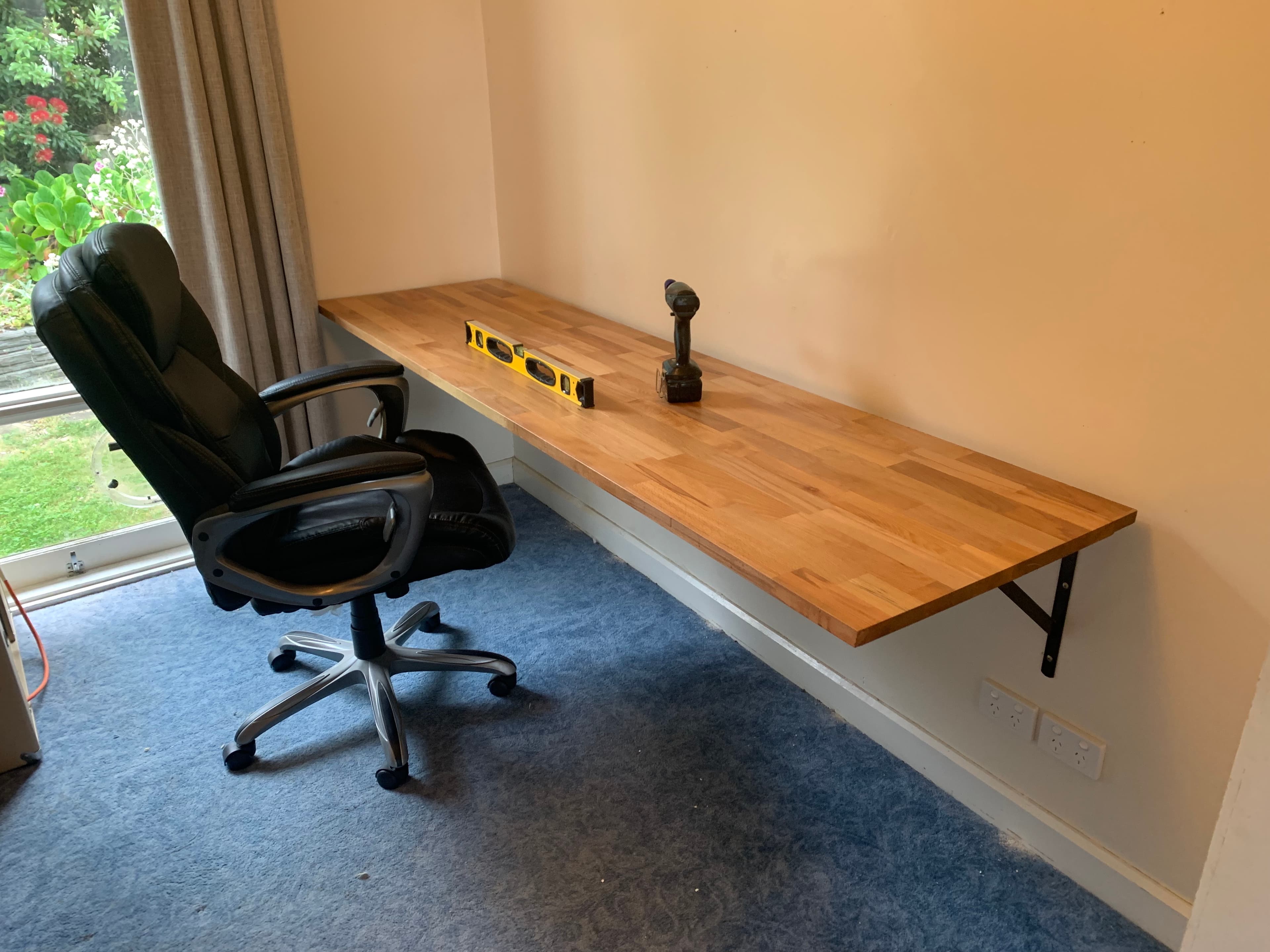 finished-desk